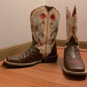 Ariat Ride Live Fatbaby Boots NWOT